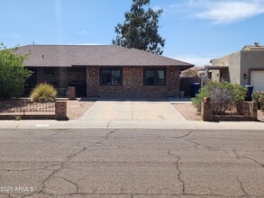 Building Photo - 1731 E Redfield Rd