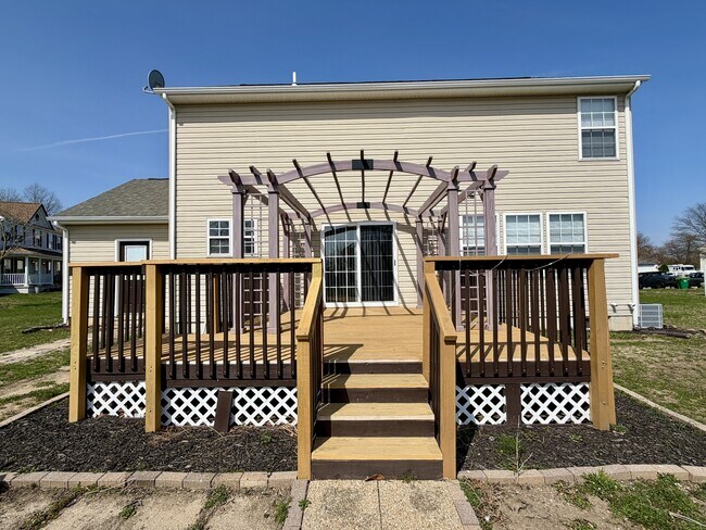 Building Photo - 197 Glenhurst Dr