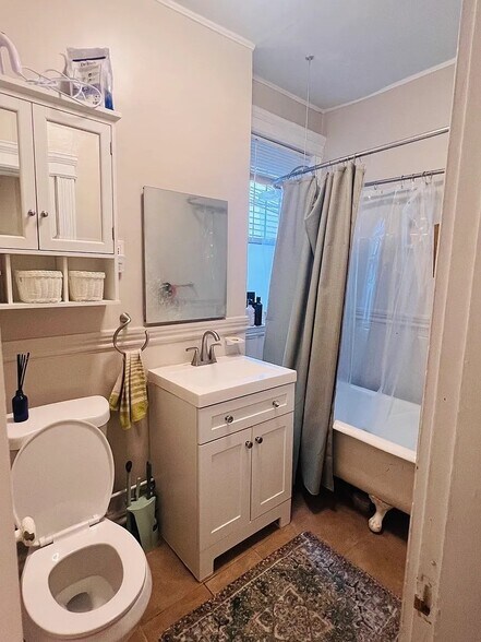 Primary Photo - 35 Queensberry St