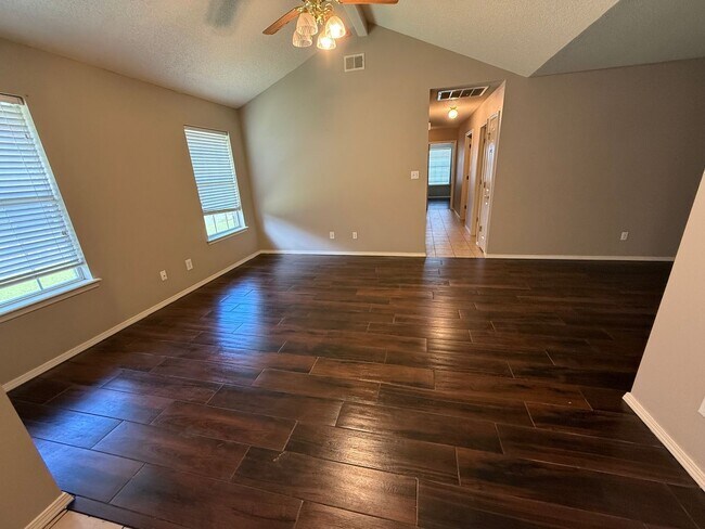 Building Photo - 1803 Ingalls Ln