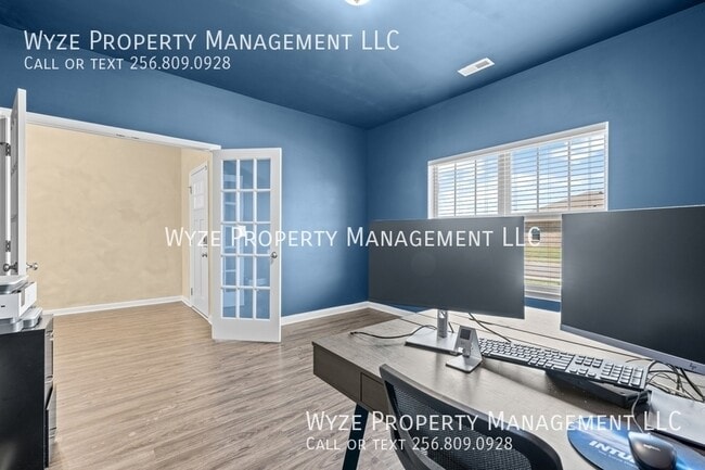 Building Photo - 283 Shubert Dr