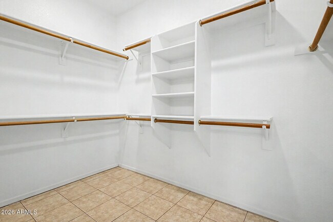Building Photo - 405 W Primoroso Dr