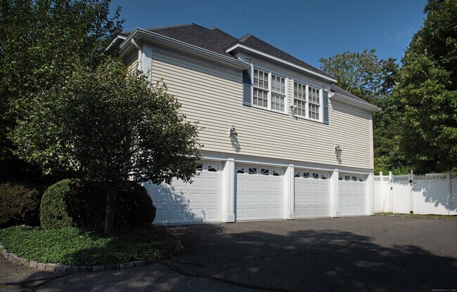 Building Photo - 138 Nod Rd