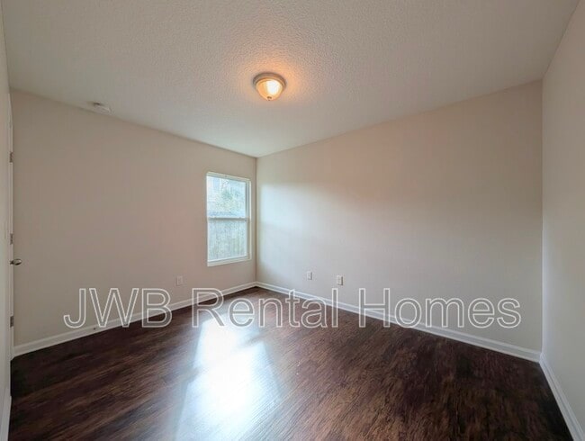 Building Photo - 417 W 47th St