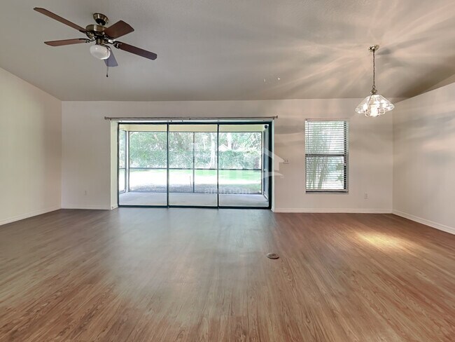 Building Photo - 234 Bryan Oak Avenue