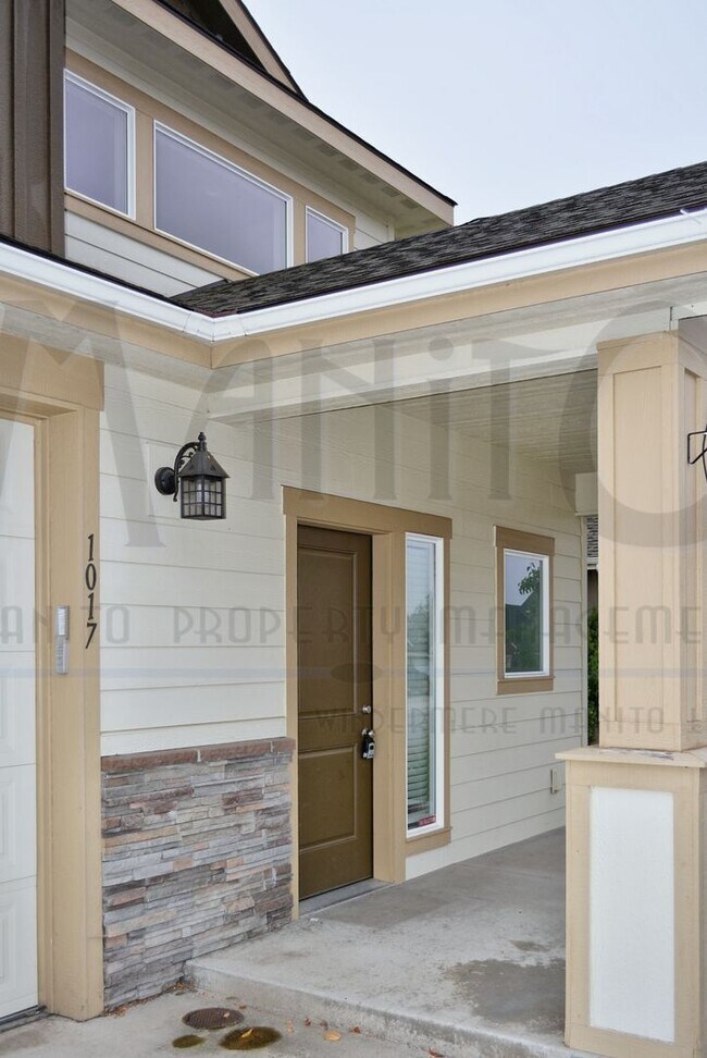 Building Photo - **COMING SOON** Eagle Ridge Gem