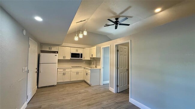 Building Photo - 508 N Finley Ave