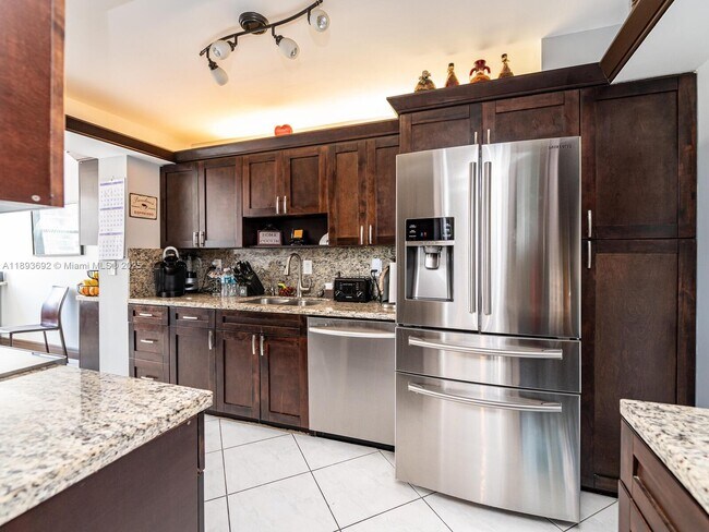 Building Photo - 2401 S Ocean Dr