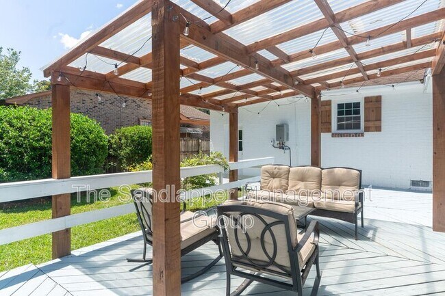 Building Photo - 4640 Glenn St