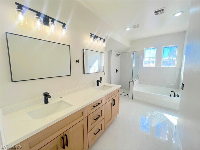 Building Photo - 376 Blackstone River Ave