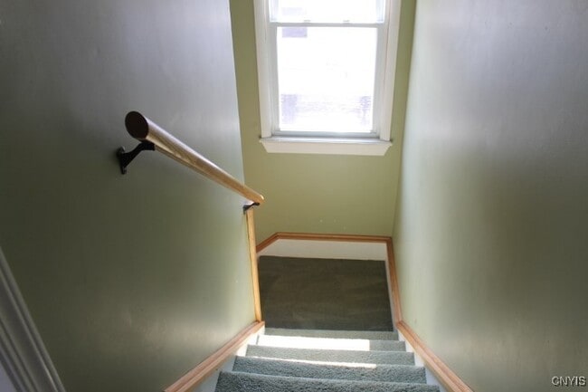 Building Photo - 375 Pawling St