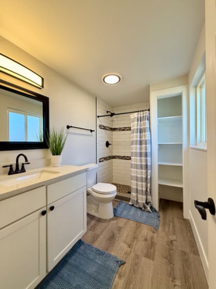 Building Photo - 9989 Dodge Dr