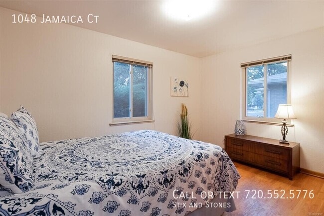 Building Photo - 1048 Jamaica Ct