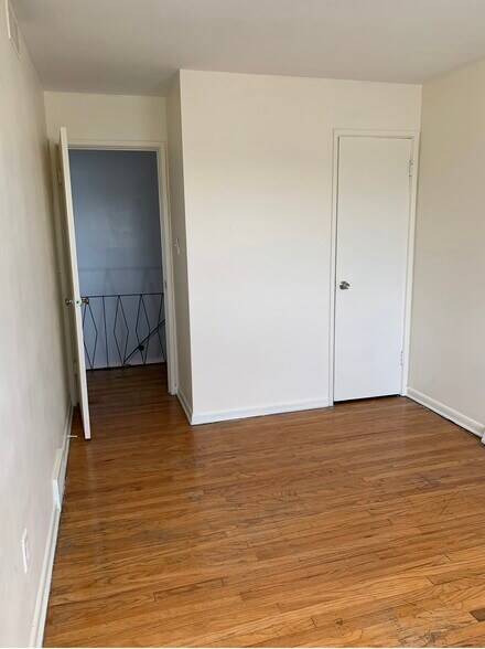 Building Photo - 62 Oakmont Dr