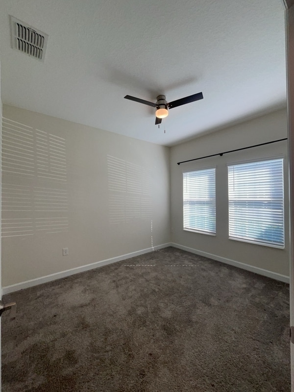 Building Photo - 1058 Quaker Rdg Ln