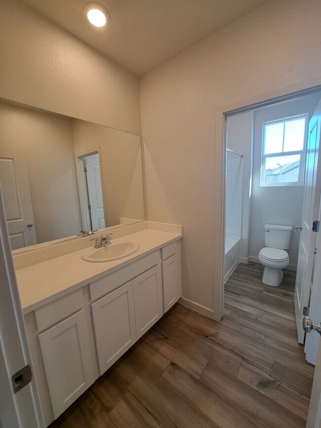 Building Photo - Beautiful, Almost New Home in Monte Verde ...