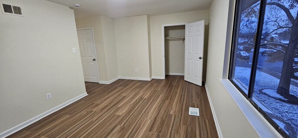 Building Photo - 8416 Fuerte Ct