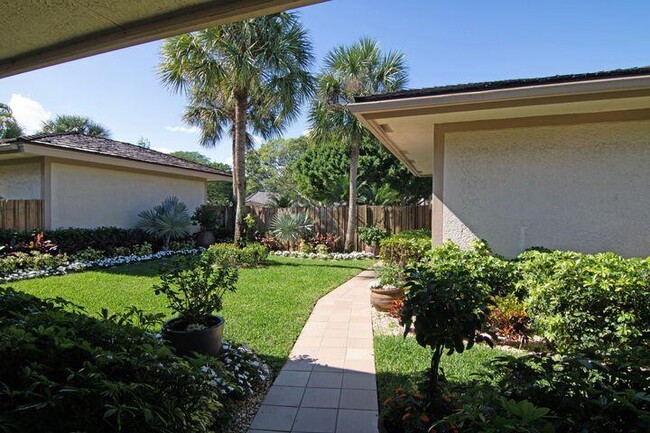 Building Photo - 2156 Wightman Dr