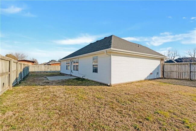 Building Photo - 808 Emerald St