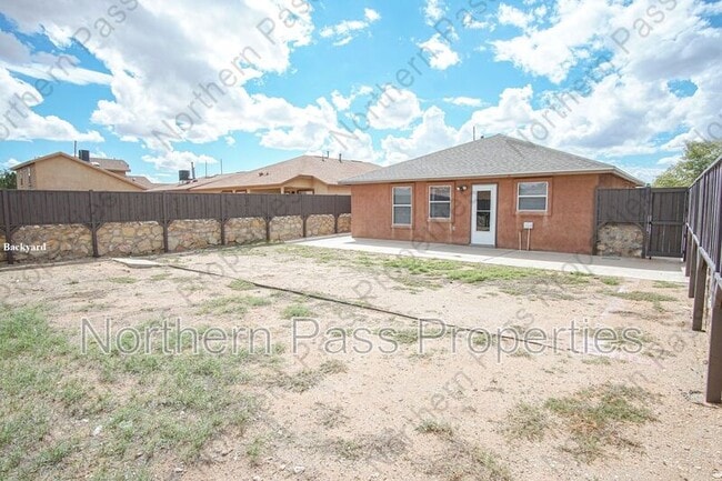 Building Photo - 4020 Tierra Inez Pl