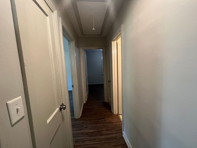 Building Photo - 3 bedroom 2 bathroom home
