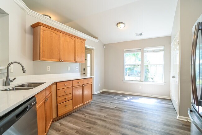 Building Photo - 3705 Arthur St