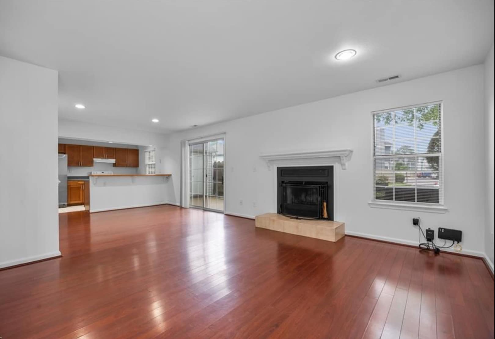 Building Photo - 264 Ferdinand Cir