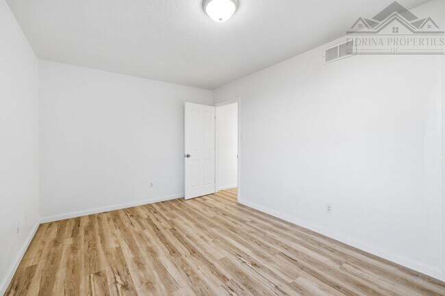Building Photo - 1468 Acequia Borrada