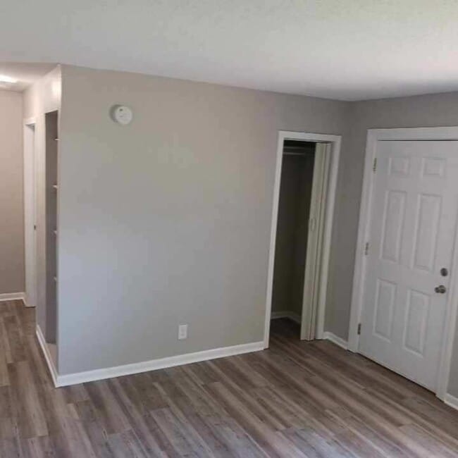 Building Photo - Washburn Rural Schools 2 bedroom 1 bath home