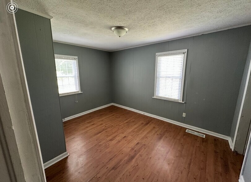 Building Photo - 309 S Wooldridge Rd
