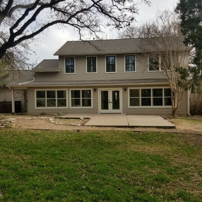 Building Photo - Stunning Home - North Cat Mountain - 4 bed...