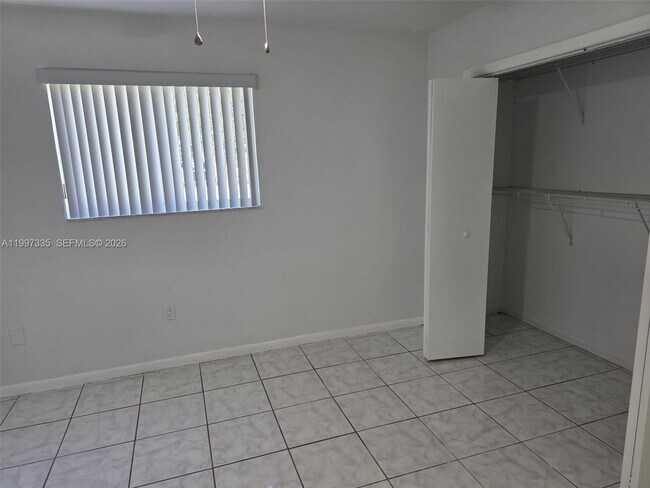 Building Photo - 965 NW 10th St