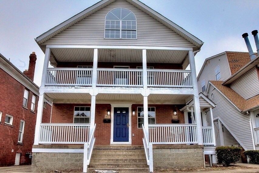 Primary Photo - 310 E 17th Ave