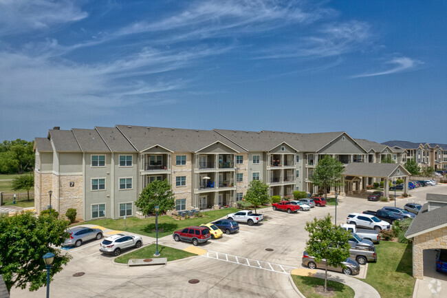 Building Photo - The Overlook at Plum Creek