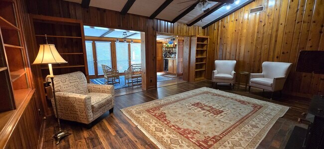 Building Photo - 289 Ashbrook Dr