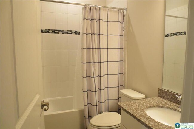 Building Photo - 2407 Cook Dr