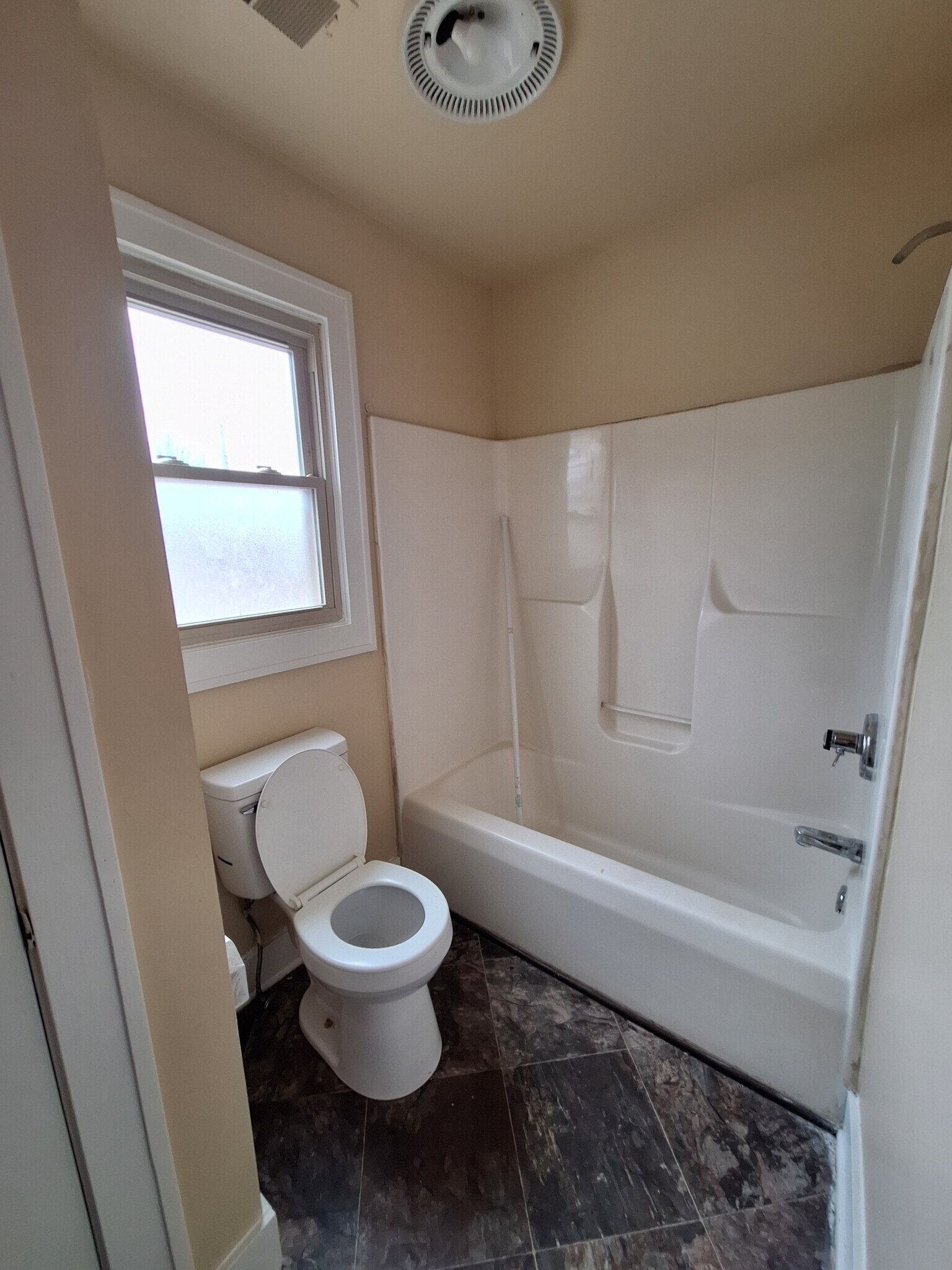 Building Photo - 1550 Gallagher St