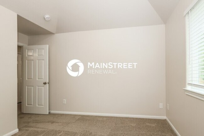 Building Photo - 5 Bedroom Pet-Friendly Home in Conroe, TX with Main Street Renewal