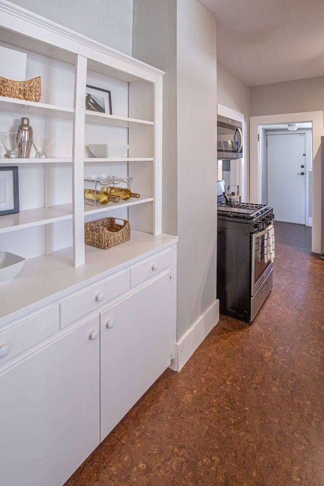 Building Photo - Midtown Tracy Park Bungalow with Downtown ...