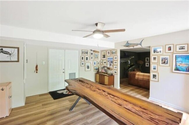 Building Photo - 18123 Cusachs Dr
