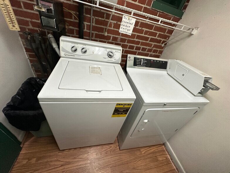 onsite Washer/Dryer - 21 N Braddock St