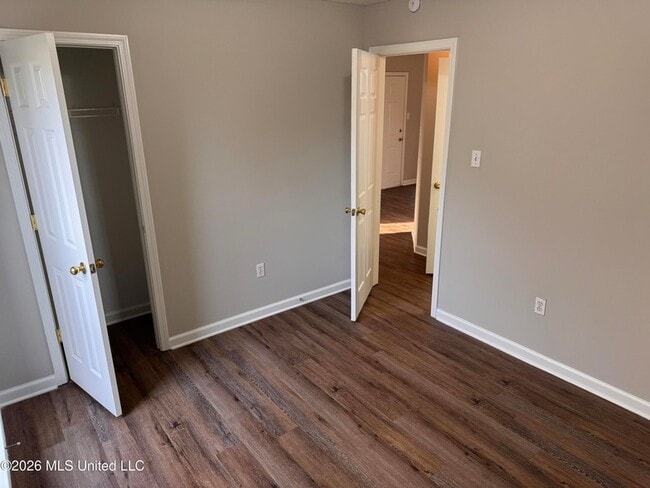 Building Photo - 5602 Kaitlyn Dr W