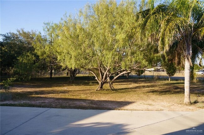 Building Photo - 19 Goldwing Wy