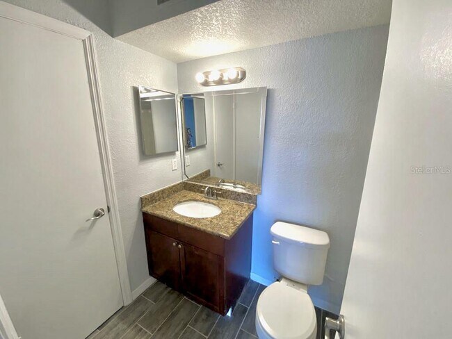 Building Photo - 5152 Conroy Rd