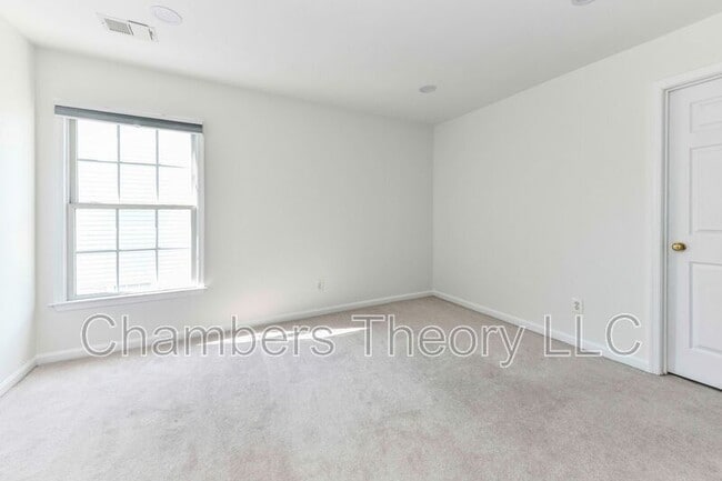 Building Photo - 46342 Summerhill Pl