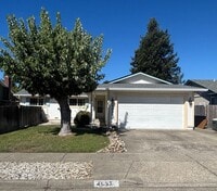 Building Photo - 3 Bedroom 2 Bathroom Single Family home in...