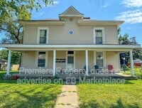 Building Photo - 311 E Arthur St