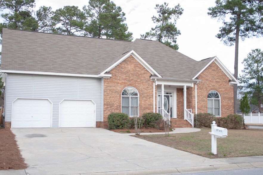 Front Yard - 237 Yale Rd