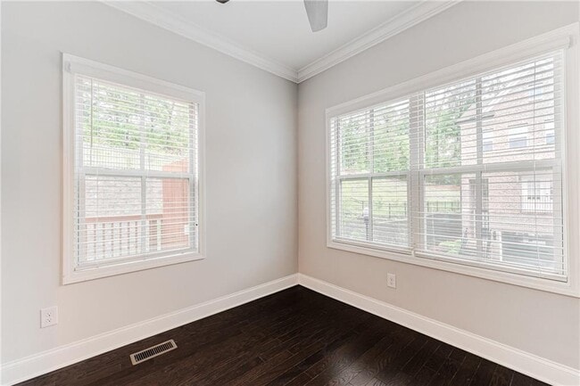 Building Photo - 3634 Via Nuova Ln