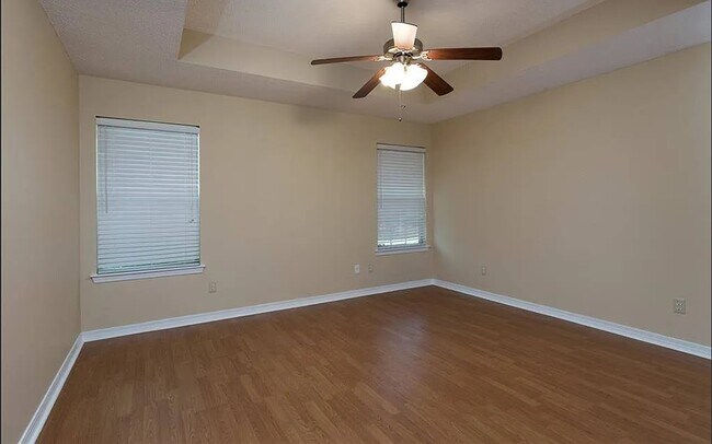 Building Photo - 8680 S Hamilton Bridges Dr